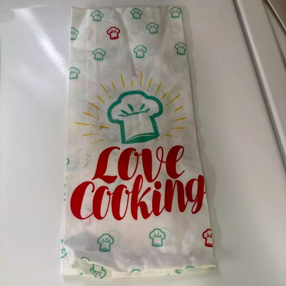 NWT Home Decor Flour Sack Towel " Love Cooking" with Chef's Hats Kitchen New
